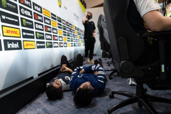 精彩电竞比赛现场照片回顾